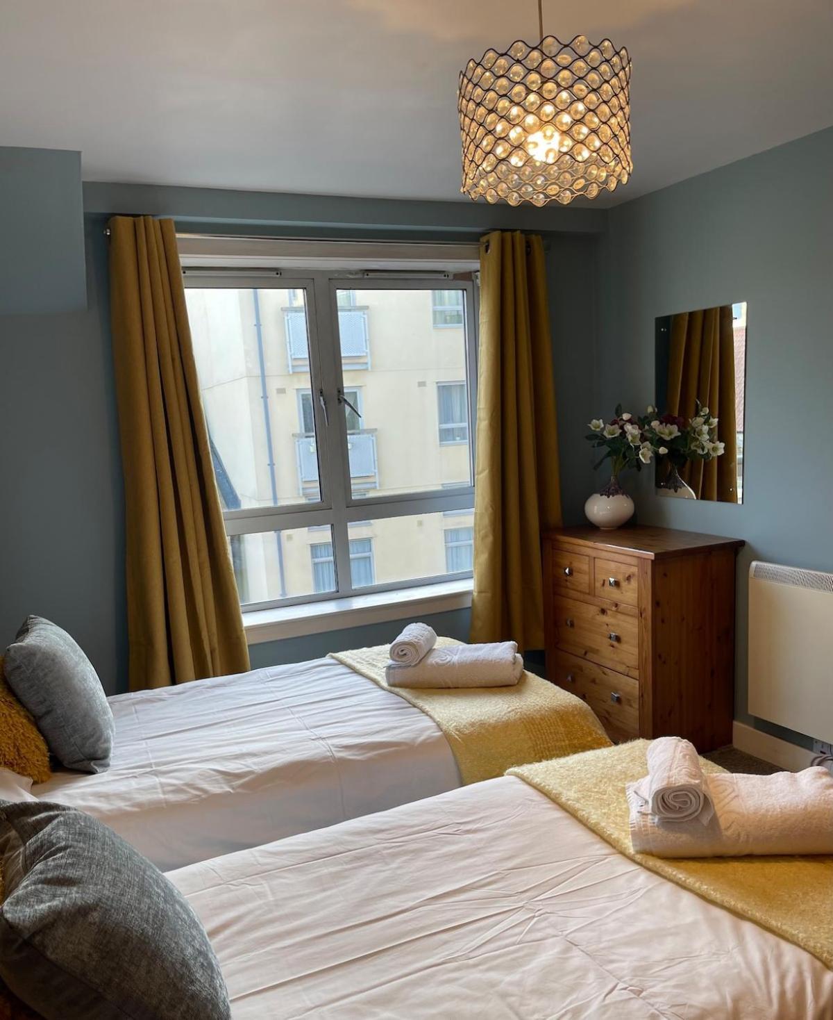 Light & Bright, Centrally Located Leilighet *